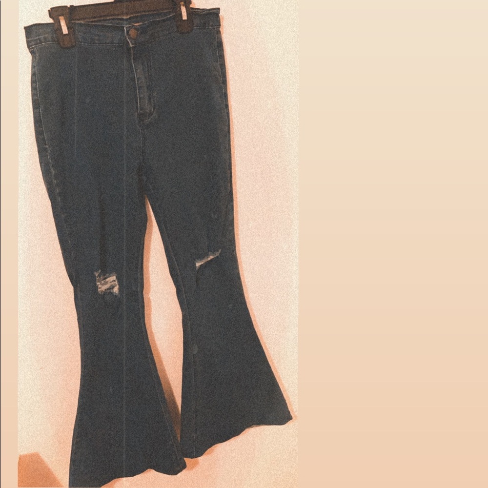 FLARE JEANS